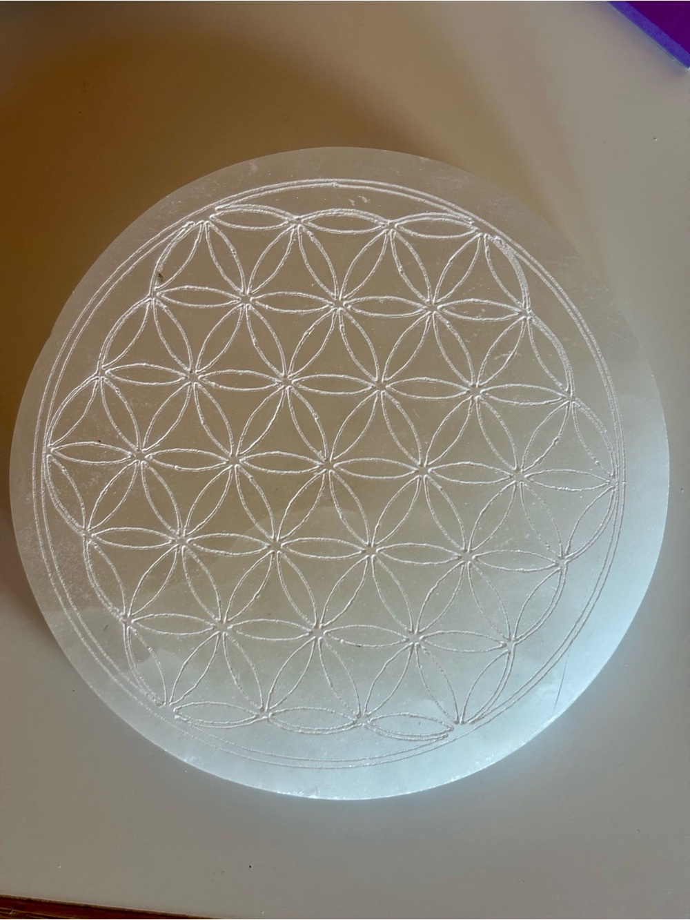 ✨ Selenite Charging Plate – Etched Geometric Design ✨